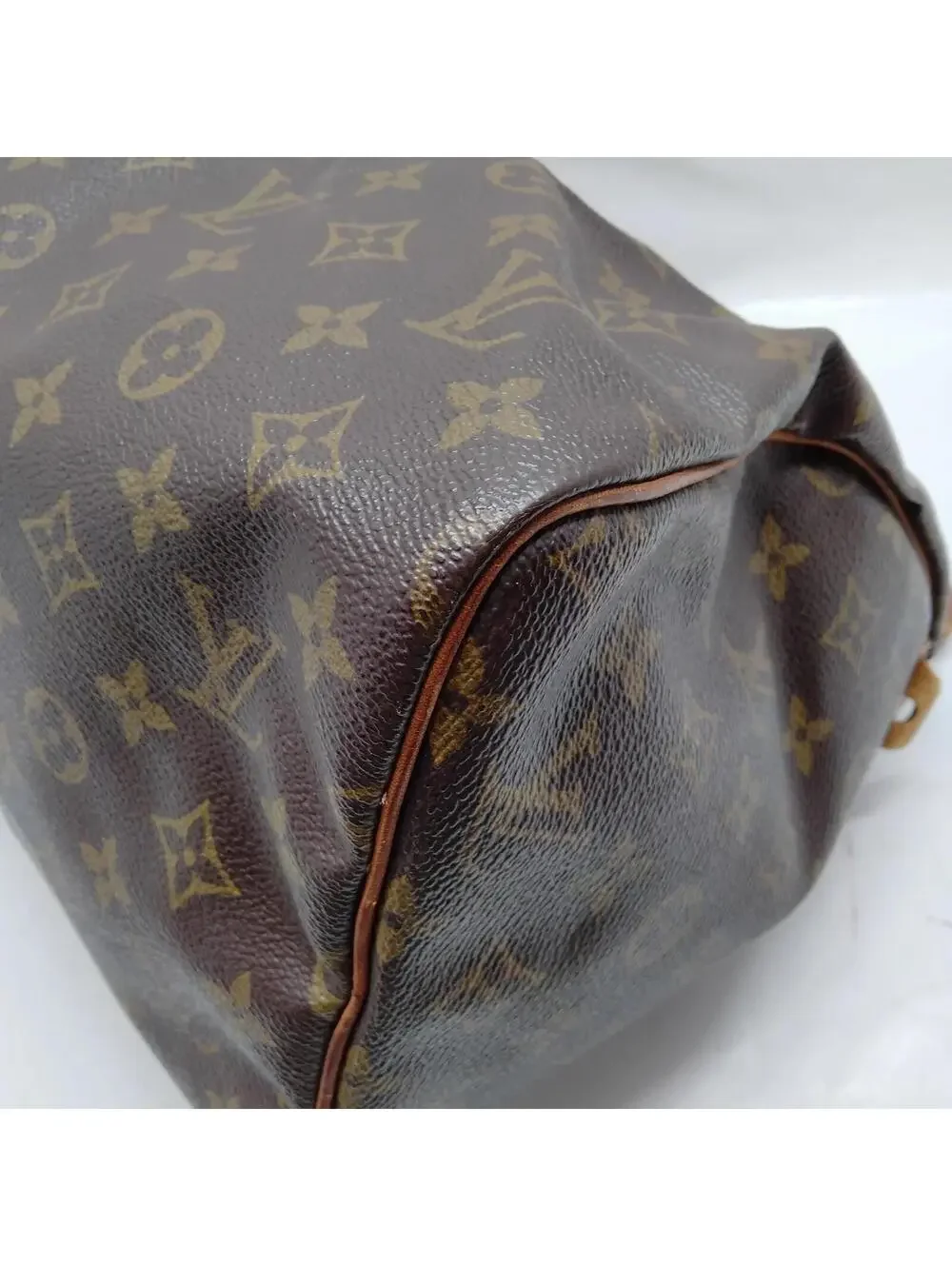 $1550 1990 Louis Vuitton Monogram Speedy 30 VI1900